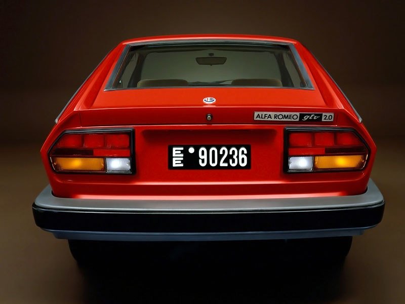 Alfa Romeo GTV 2.0 (1980–1983)