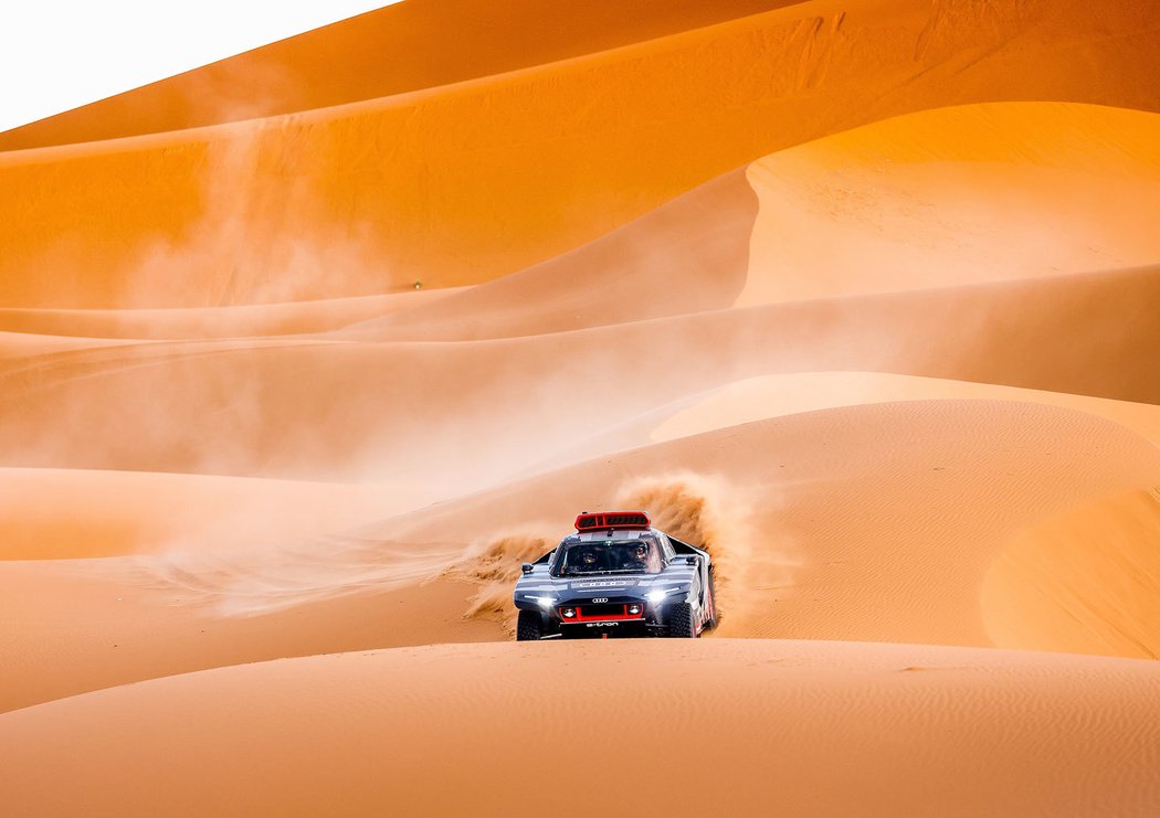 Audi testuje na Dakar 2022