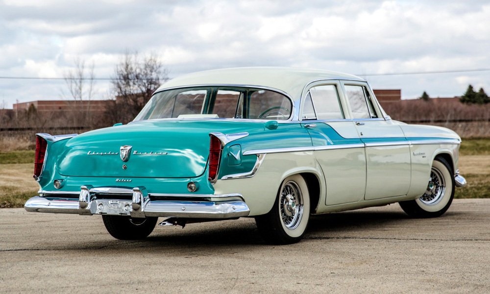 Sedany Windsor z roku 1955 měly rozvor náprav 3200 mm a vnější rozměry 5552 x 2007 x 1539 mm (délka x šířka x výška).