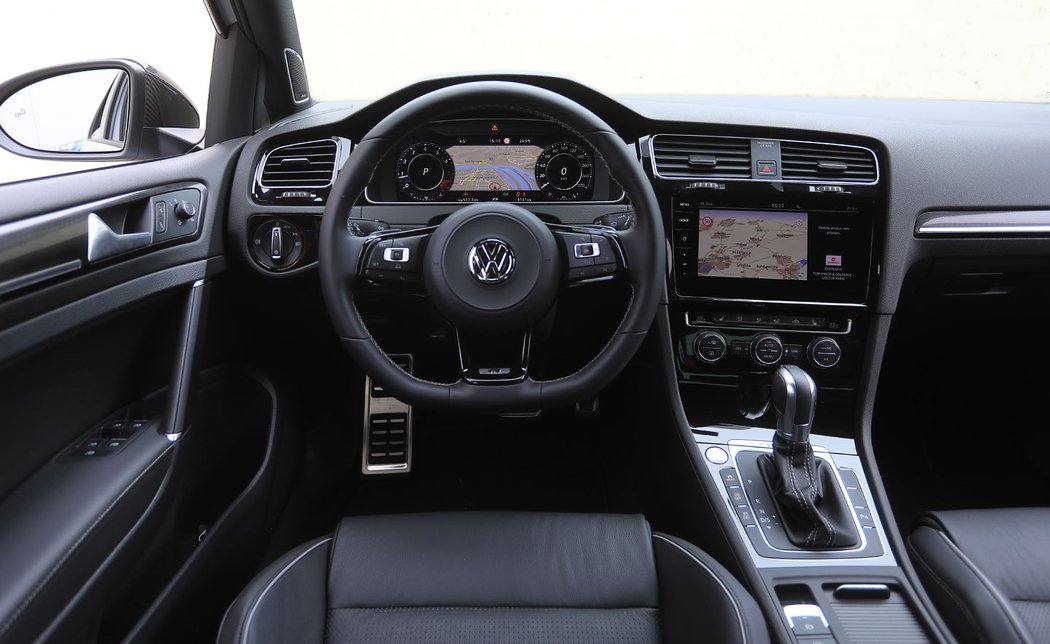Volkswagen Golf R Performance
