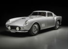 Opakovaně vítězné Ferrari z roku 1957 míří do aukce