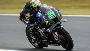 TT Assen 2022: Dramatický závod Moto2 plný pádů vyhrál Augusto Fernández, Salač desátý
