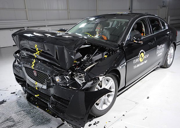Euro NCAP 2015: Jaguar XE – Za pět navzdory průměrné ochraně řidiče
