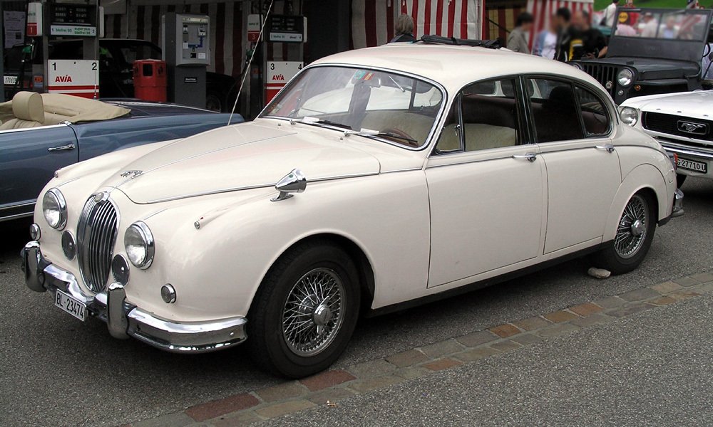 Nástupcem Jaguarů 2.4 a 3.4 Litre (Mark 1) se stal koncem roku 1959 Jaguar Mark 2.
