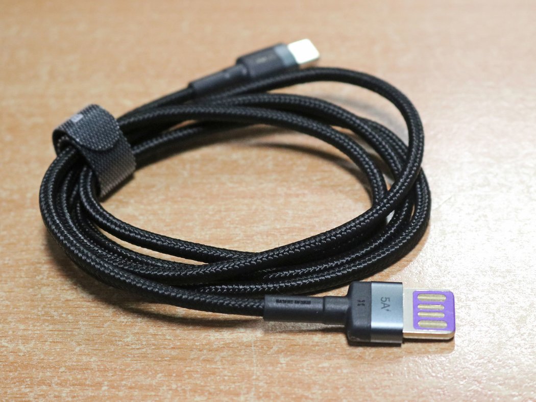Jak vybrat kabel k mobilu