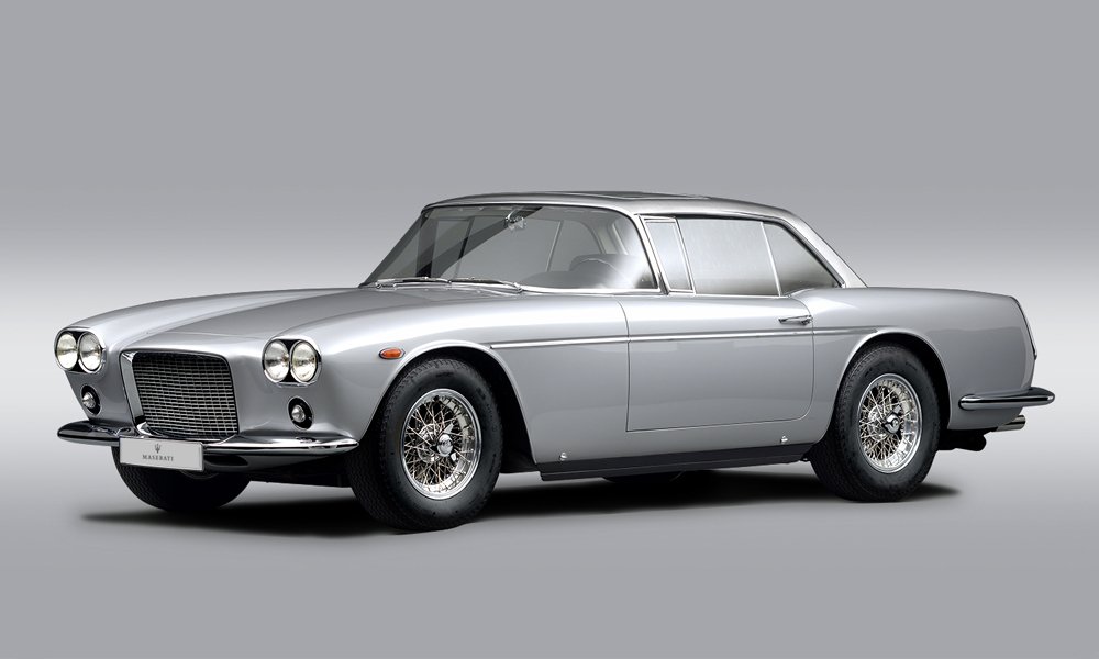 Jedna Pininfarinova karoserie se objevila na podvozku 5000 GT. Šéf automobilky Fiat Agnelli nechal karoserii svého Ferrari 400 Superamerica namontovat na podvozek Maserati 5000 GT.