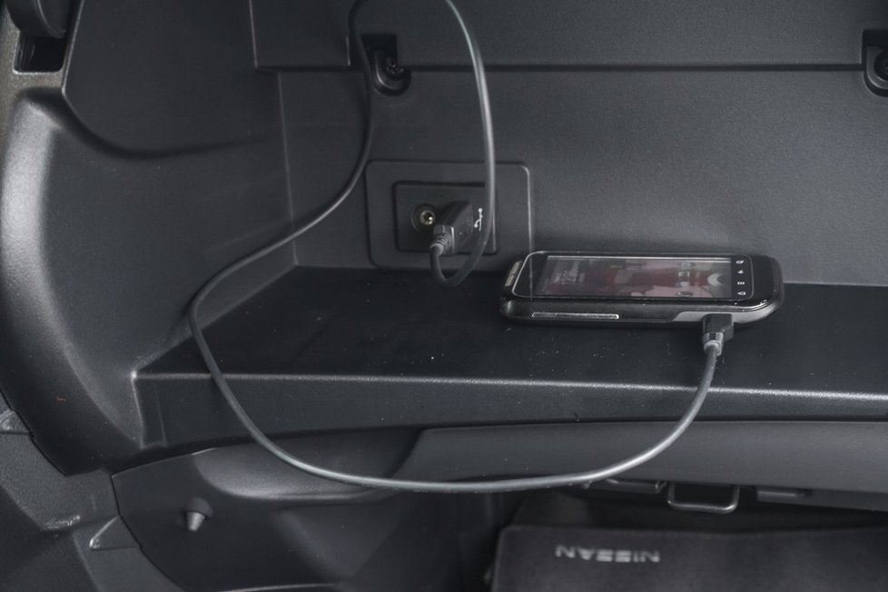V moderním autě nesmí chybět vstup USB.