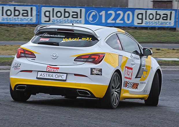 Soutěž v driftování, 3. kolo: Vítěz získá Opel Astra OPC