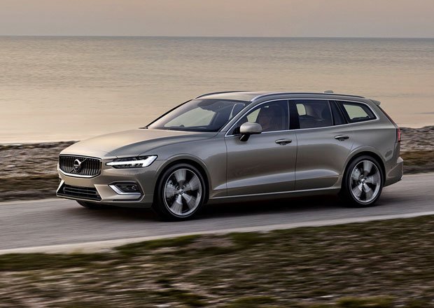 Volvo V60 oficiálně: Rodinný ideál přijede i se dvěma plug-in hybridy
