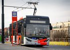 Prahou už se prohání první elektrobus Škoda E’City