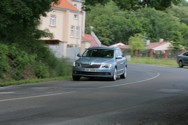 Škoda Superb Combi 2.0 TDI/103 kW Elegance