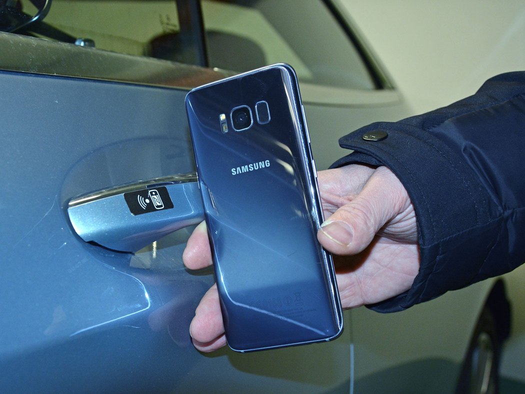 Odemykání s NFC: Do auta bez klíčů