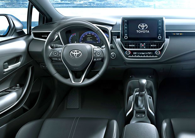 Nová Toyota Auris odhalila interiér. Co na něj říkáte?